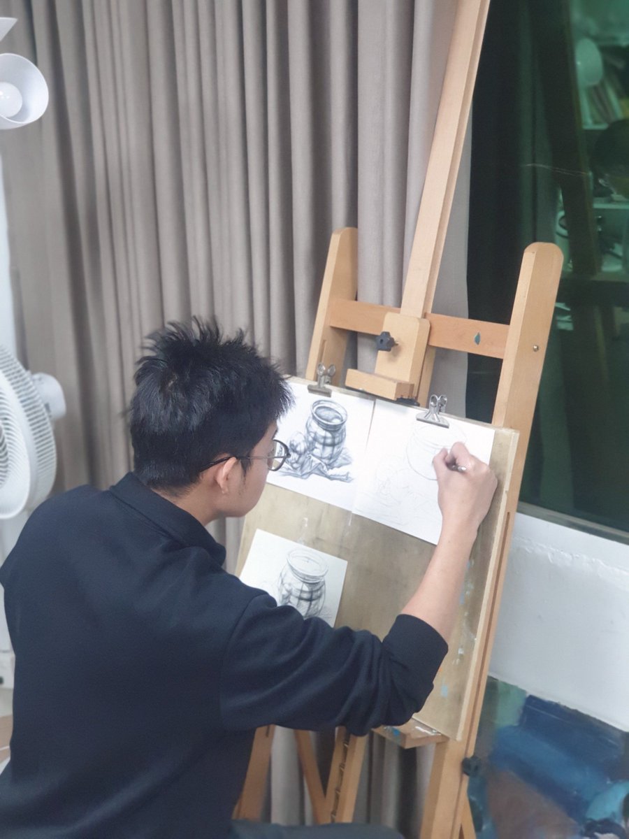 AngelikaBugof's tweet photo. Just spent 2 hours creating abstract ink art in a cozy studio—no rules, just splatters and good vibes https://t.co/dI3VqqDiaN