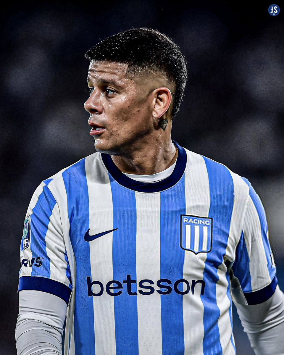 juegosimple__'s tweet photo. 🇦🇷❌ MARCOS ROJO NO SE ENTRENÓ JUNTO A SUS COMPAÑEROS EN LA PRÁCTICA DE HOY.

⚠️ El defensor le expresó a Diego Milito sus ganas de jugar en Estudiantes de La Plata.

⛔️ Racing Club manifiesta que la respuesta fue NEGATIVA y que deberá cumplir su contrato.

vía @LeandroAdonio https://t.co/MuKIJP0Y1A
