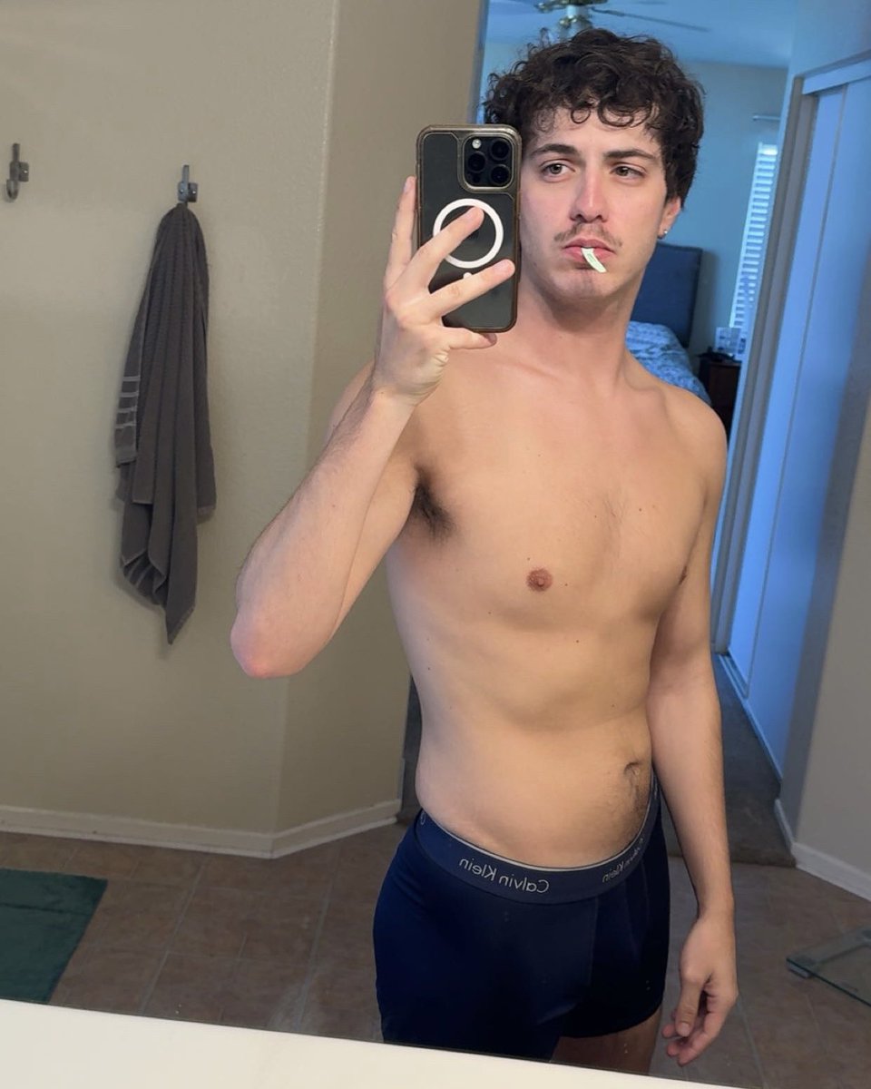 douchedemon's tweet photo. unemployed life at 23 https://t.co/BZey99GbEr