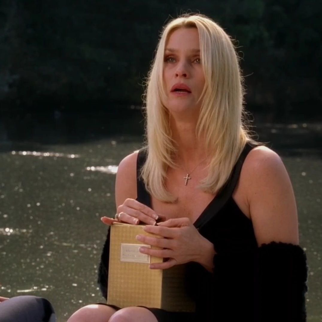 rodnezmovies's tweet photo. she should've been considered one of the main housewives https://t.co/BFzl7BUg72