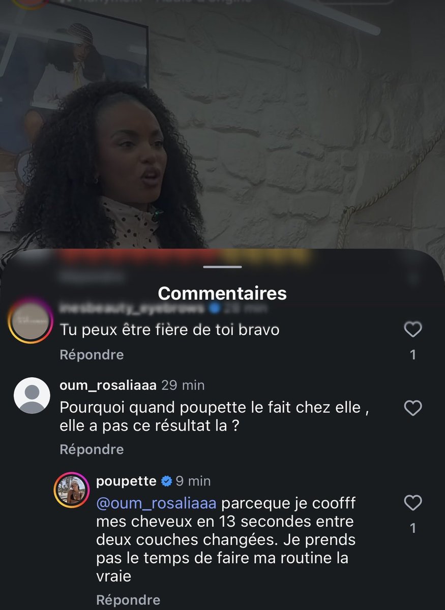 Nevialny's tweet photo. Alors que tes gosses ont toujours baignés dans leurs 💩 pendant des heures et des heures supplément ta seule activité à part dormir c’est te foutre assise devant ta coiffeuse pour te pouponner 🤣 #poupettekenza https://t.co/1xTFjjDlSi