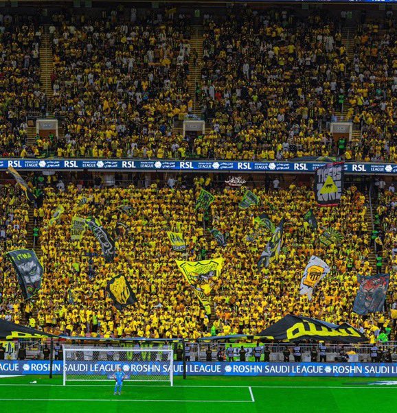Rzv1bb's tweet photo. @nvfilzz @tiger_capo @ib_zq8 ياخي يوم تكون ورا الباب والله يعطي منظررر تاريخيييي https://t.co/aPVXxcsiqb