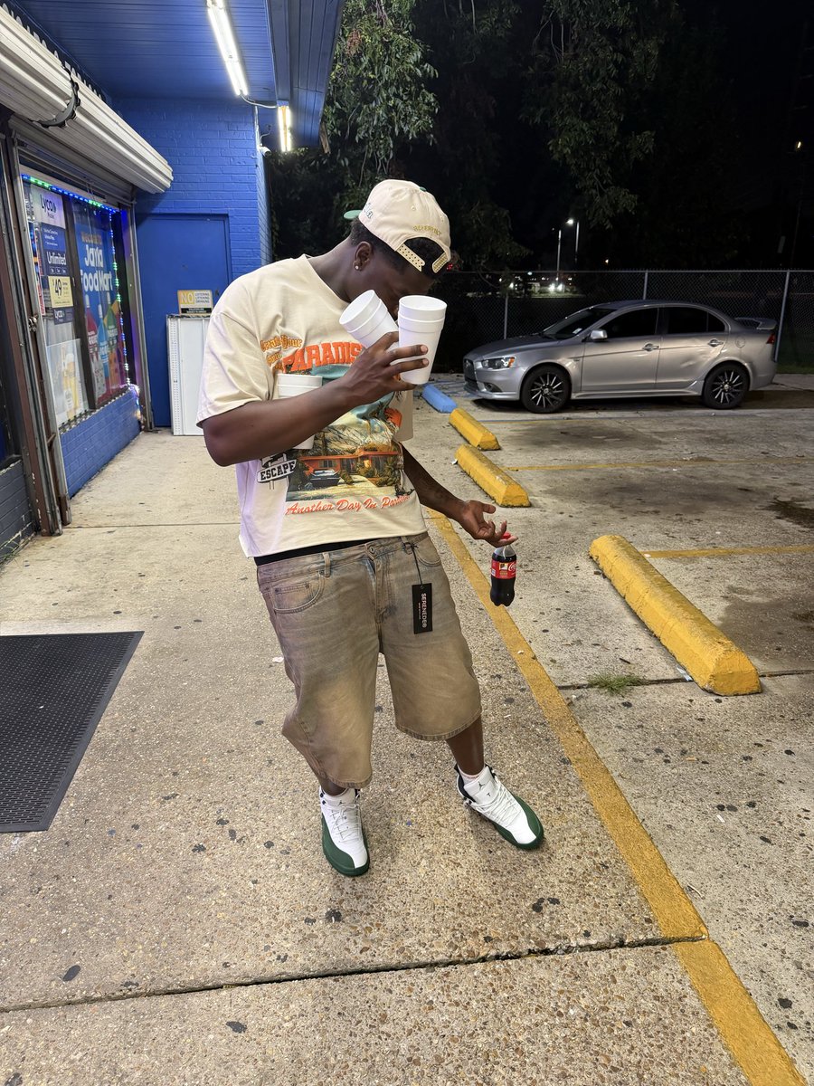 getemcain's tweet photo. Been Off Here For A Minute… I’m Back Tho https://t.co/LtB9Nm5U6U