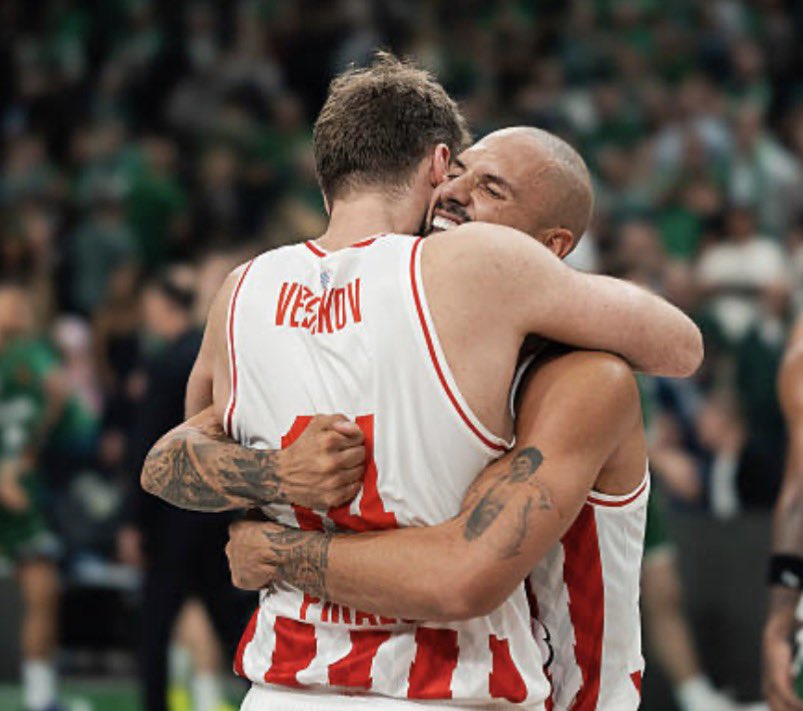 For7Fun's tweet photo. #OlympiacosBC https://t.co/ekIMKejsGr