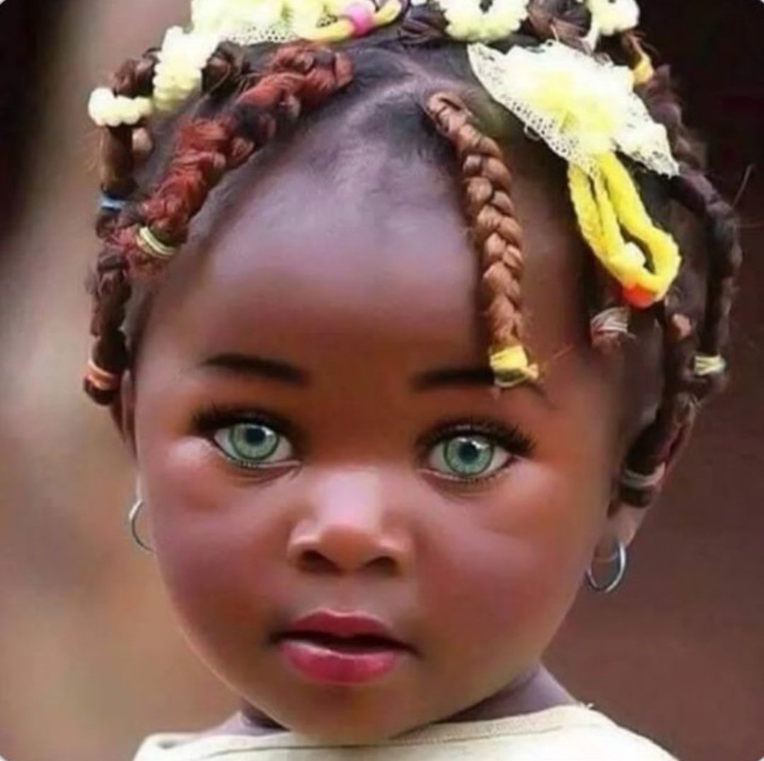 ros_sara2002's tweet photo. What beautiful eyes!

Free Sudan https://t.co/dApaUJfKzT
