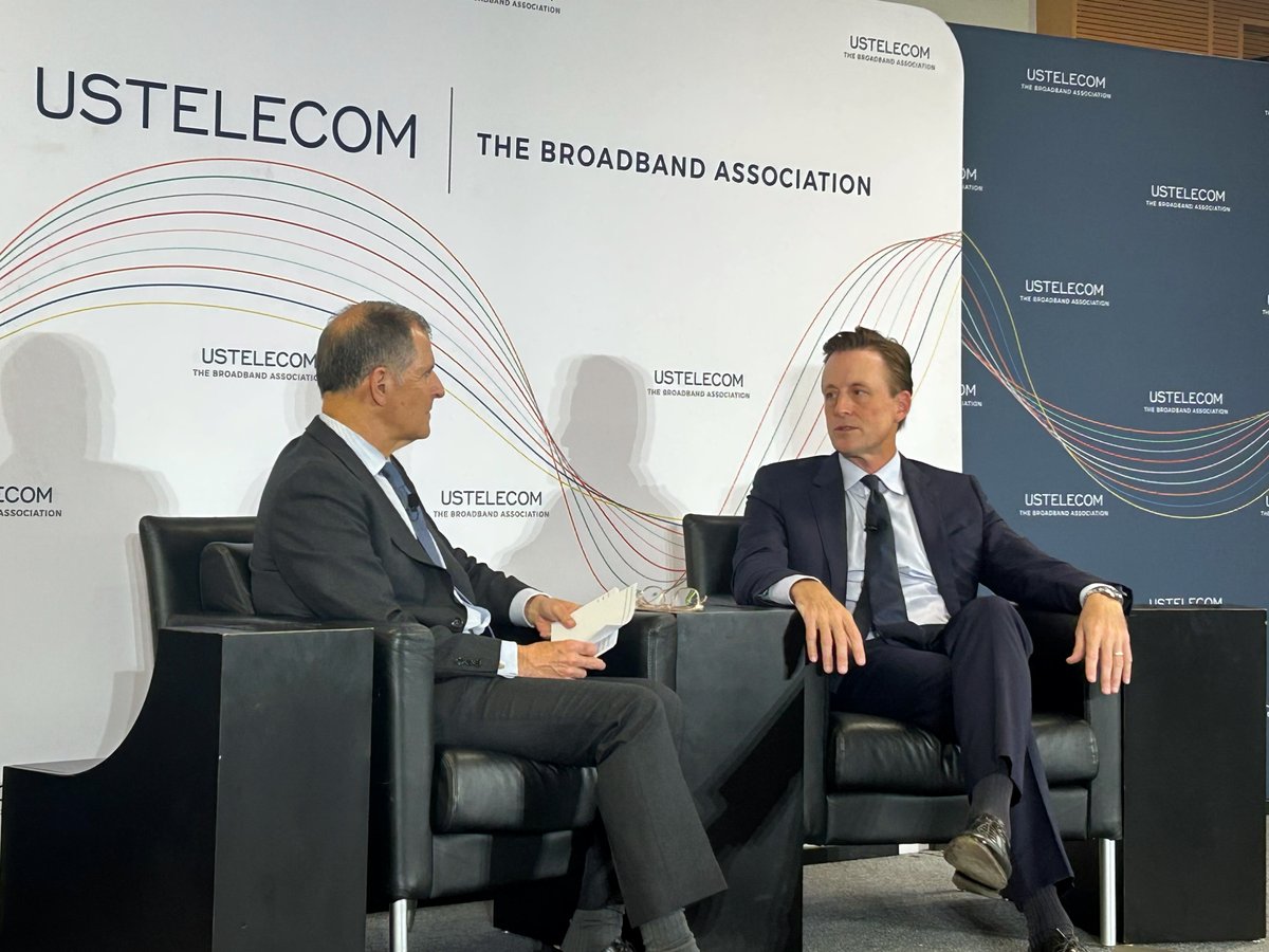 USTelecom's tweet photo. At our Cybersecurity Leadership Summit, communications providers joined together to chat threats, challenges and what it takes to keep networks secure. Thanks to @ONCD Sean Cairncross &amp; experts from @ATTPublicPolicy, @TMobile, @lumentechco &amp; @Verizon! https://t.co/26RvjRaJgY
