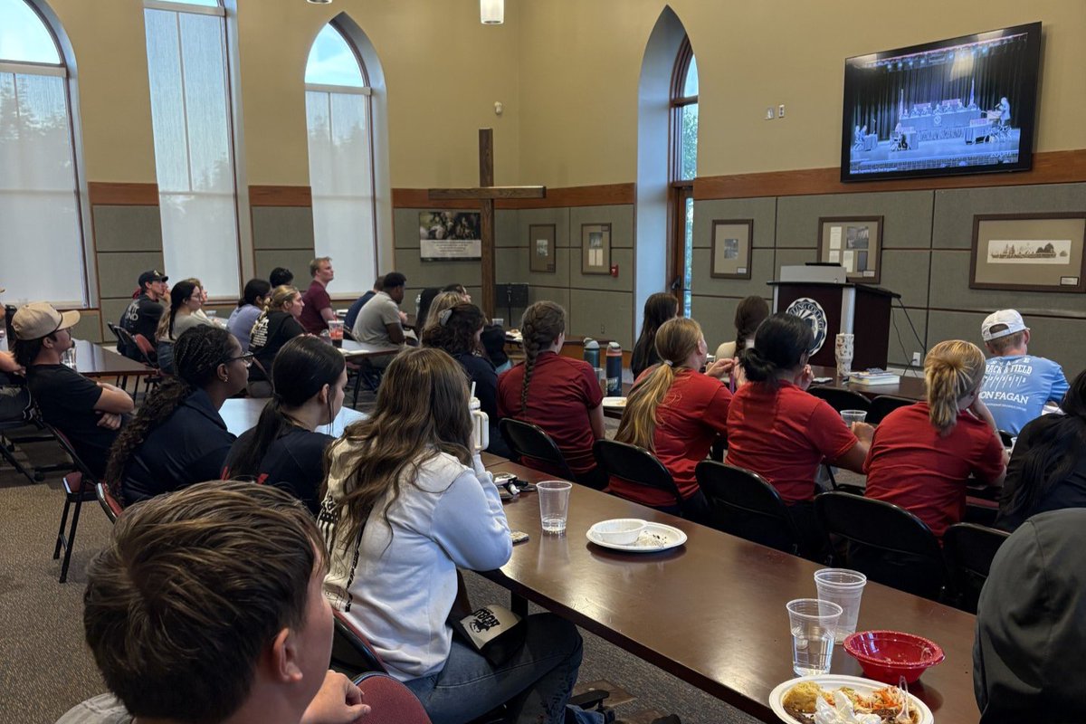 SterlingCLife's tweet photo. Learning about the judicial system goes beyond the textbook. ⚖️

Recently, our Criminal Justice program hosted 38 Sterling students for a watch party featuring a special evening session of the Kansas Supreme Court.

#SterlingCollege #LearnWithPurpose #criminaljusticesystem https://t.co/MEmP718X6M