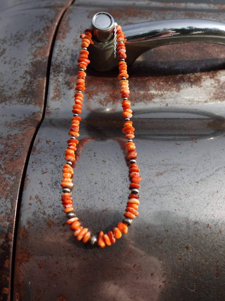 Christoperqwrf's tweet photo. Sunset Rodeo 
Length: 18 in 
Bead Size: 4–6 mm 
Material: Sterling Silver and Spiny Oyster Chips 
Price: $95 
Handcrafted with care https://t.co/gJ9N0UKFz1