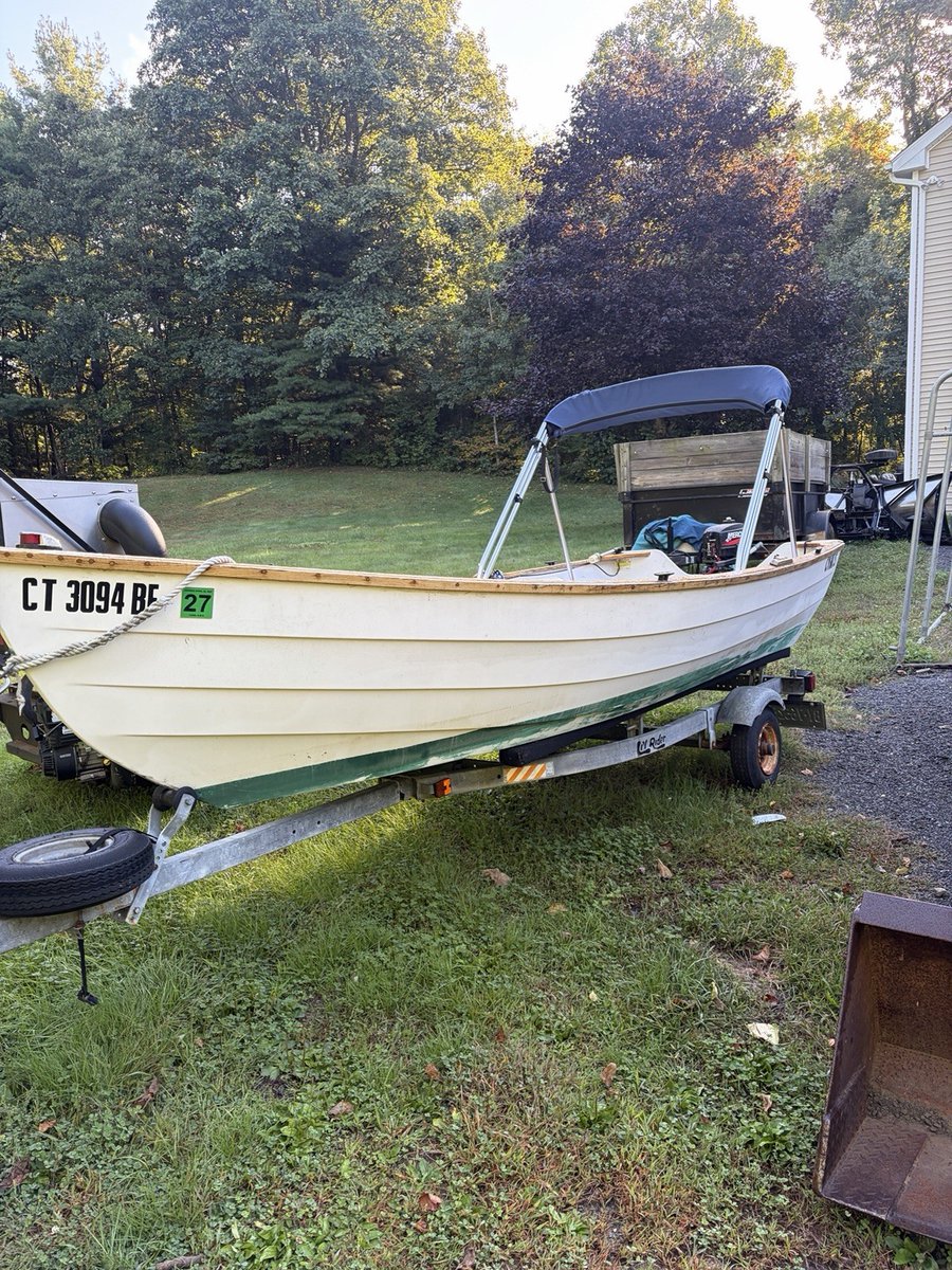 USBoatSales's tweet photo. Ad: For Sale - 1998 Stur-Dee Amesbury Dory 14’ Boat https://t.co/GMGQhIKXPx <<--More #BoatAuction #AmesburyDory https://t.co/CjpSuBVtpW