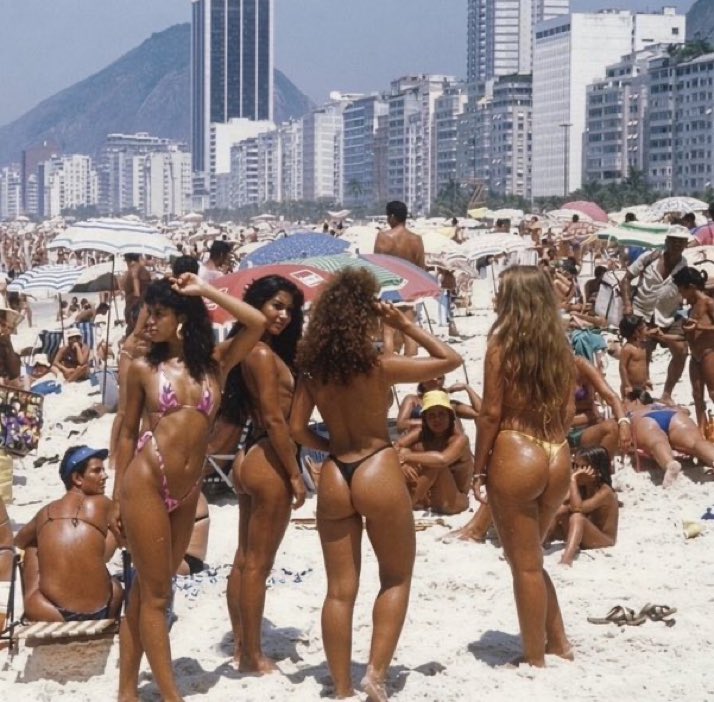 Ricky_Media1's tweet photo. Isla Verde, Carolina PR: 1978 🇵🇷🇵🇷

¿que notas? https://t.co/4i4uYw352O