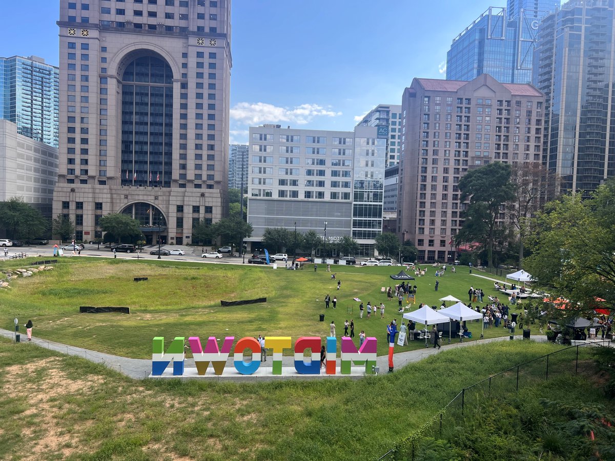 JesseWhalenCRE's tweet photo. Now Open: 14th St Midtown Green by @MidATLInnovates . Amazing how far this hole in the ground has come. Photos of Midtown Green's happy hour last week.
@MidATLInnovates
@JesseWhalenCRE
#Atlanta | #CRE | #CommercialRealEstate | #MidtownATL
Link in comments https://t.co/2pIuMStPHs