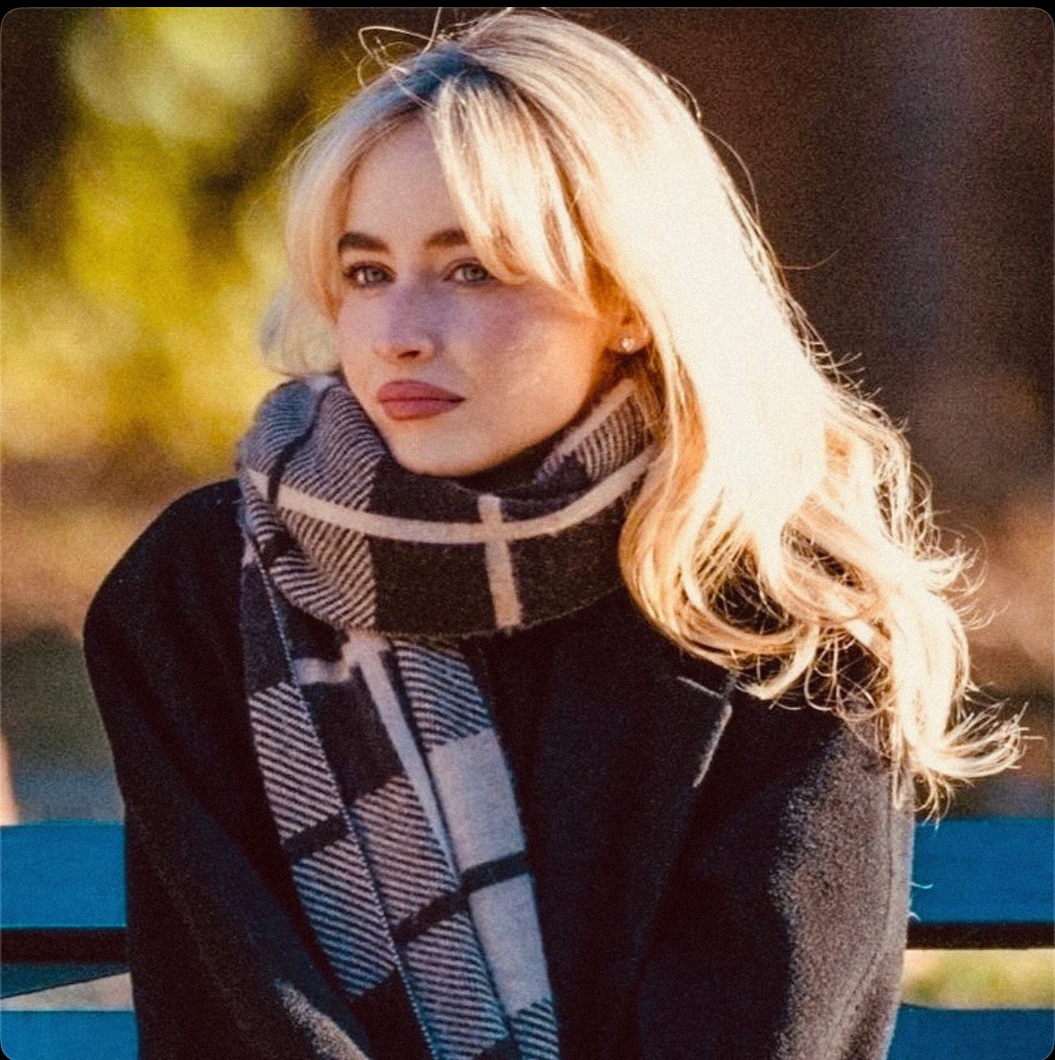 SabrinaTimes's tweet photo. can we get her in a romcom next? https://t.co/t3pzmtq4QT