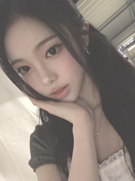 karamiels's tweet photo. ⠀🐰   ⠀⠀  ◌⠀ kαiley's⠀intro     ৎ   
⠀⠀⠀she   ˖  ͟♥︎   𝟣𝟧      𝓊gw  𝟥𝟦 kgs
⠀ ⠀#edrtwt  ⠀ ೀ⠀⠀ αnα  ノ αrfid
               𝜗𝜚     ♡︎／↻  ²  be moots https://t.co/EgsHlxLVnx