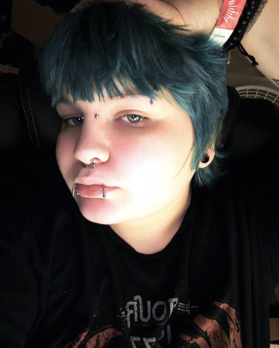 butchraccoon's tweet photo. [#promotwt #moothunt] 
♡ + ↺ to be moots !!!! 

         21 • they / he • butch4mygf
     multi fandom • eng • audhd
        https://t.co/cAAk2AIeUE 

Dni : minors ,  shedtwt ,  basic dni 

#lesbiantwt #smoshtwt #fnaftwt #attwt #listwt #gamingtwt #butchfemme #butch #arcane https://t.co/1Vwn9oipOC