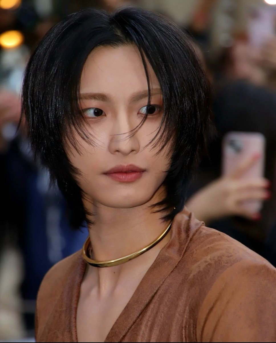 HwaHalaziaa's tweet photo. 2 years ago marked the beginning of Model Seonghwa's journey which led him to be ambassador for 2 brands and walk the runway FOUR times I couldnt be more proud of you my shining star ✨️✨️ https://t.co/dDe83d7ATD