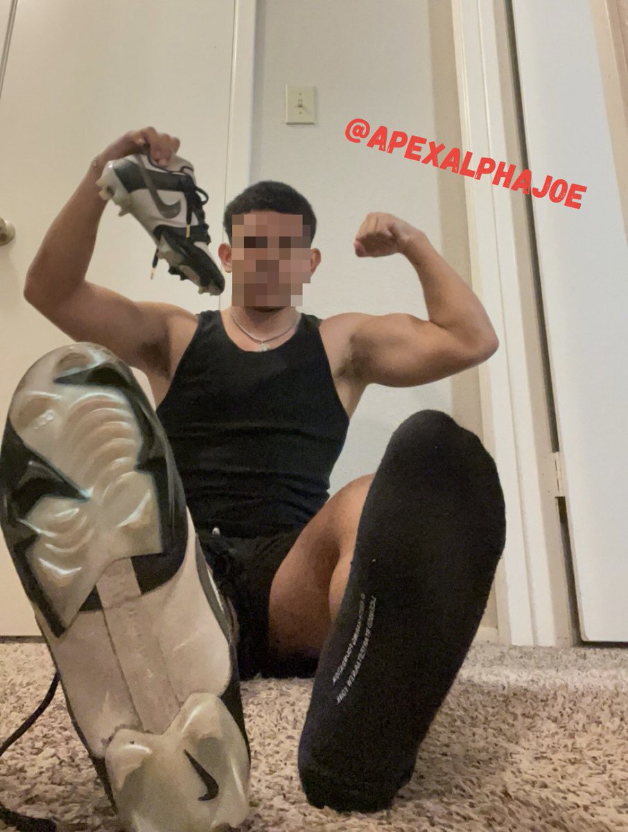 Littlehomo123 tweet picture