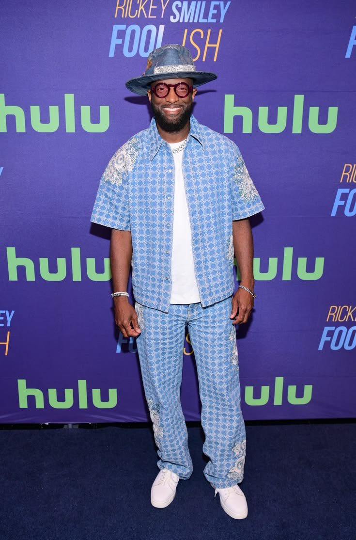 RickeyChatting's tweet photo. How do I look 👀?
Tell me in one word 😍

#rickeysmiley #rickeysmileymorningshow #rickeysmileyonthespot https://t.co/geudy4UEbD