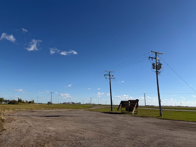 DanReynish's tweet photo. This empty lot and sign are all that remain from the location of one of Canada's greatest ever television comedies!! From 2003 until 2008, #CornerGas filmed 107 live-action episodes right here on the edge of the town of Rouleau, Saskatchewan!! #NotALotGoingOn #TravellingWithDan https://t.co/CaFITqzecy