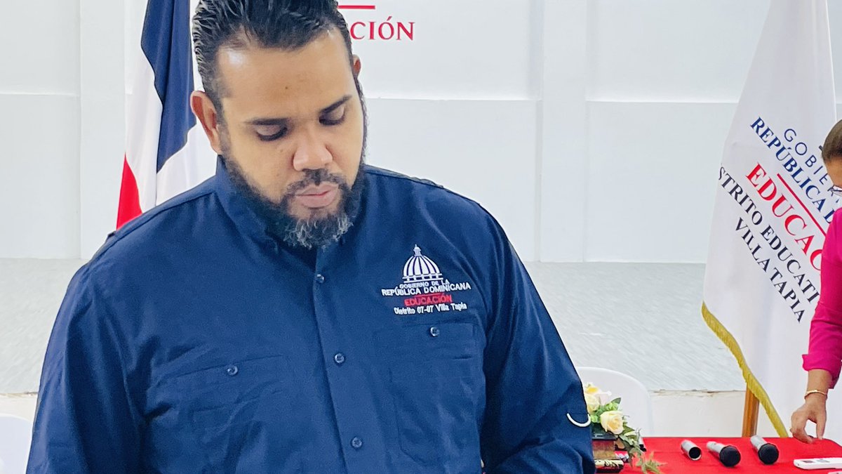 DistritoTapia's tweet photo. 📚 El director del Distrito Educativo 07-07 de Villa Tapia, Rodolfo Martín Cruz Martínez, encabezó un encuentro con directores de centros educativos, conforme a lo establecido en la Ordenanza 07-2023.

El encuentro tuvo como objetivo socializar aspectos del inicio del año escolar https://t.co/JwqAsWrm6n