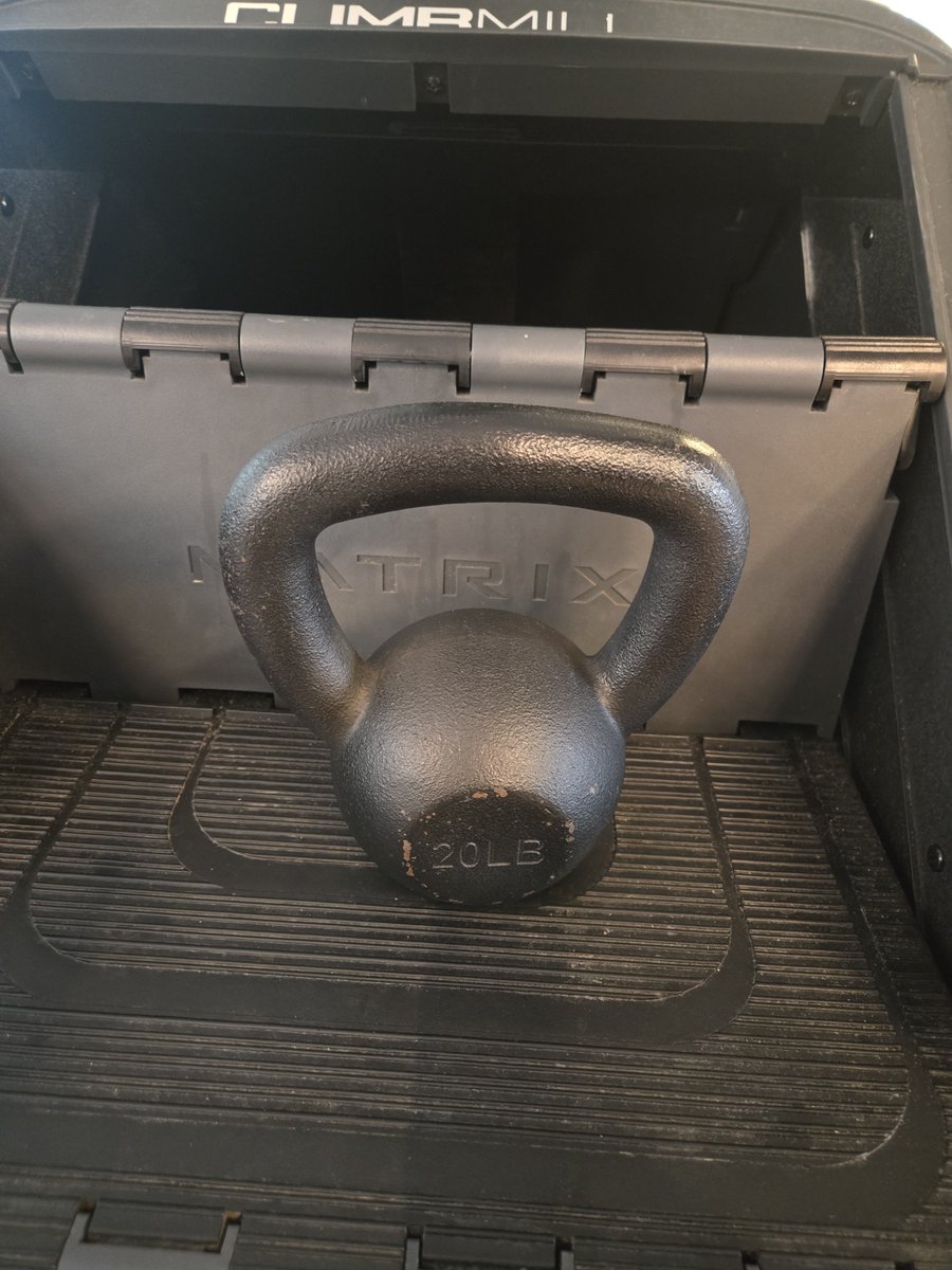 L_onlyL's tweet photo. Feels good to be done😂
#workout https://t.co/8FzlTtsjfq