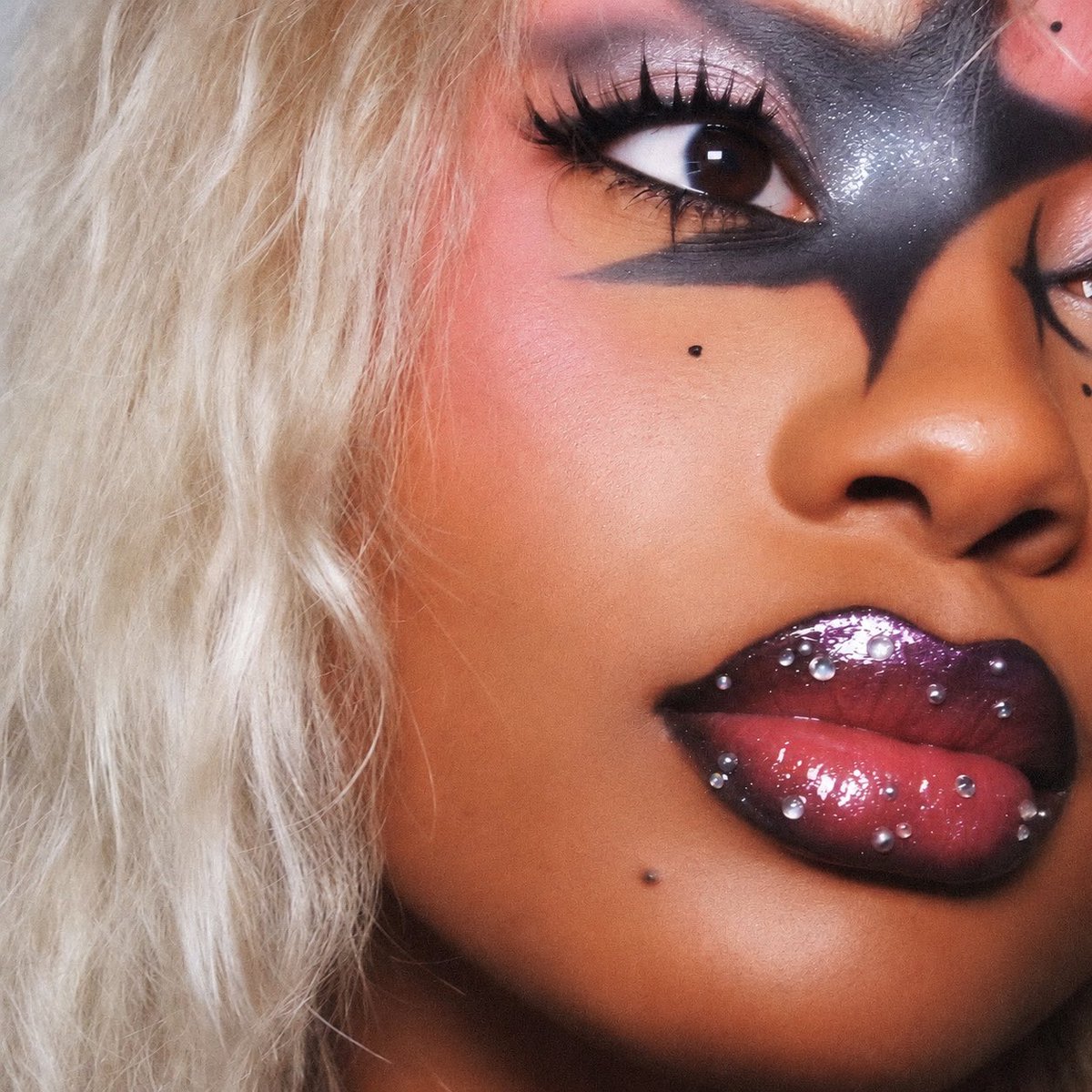 QUEEN___chink's tweet photo. Since nobody wanna show love on Instagram, here’s some cool shit I did⭐️🫶🏾 https://t.co/vrUjxcYbhc