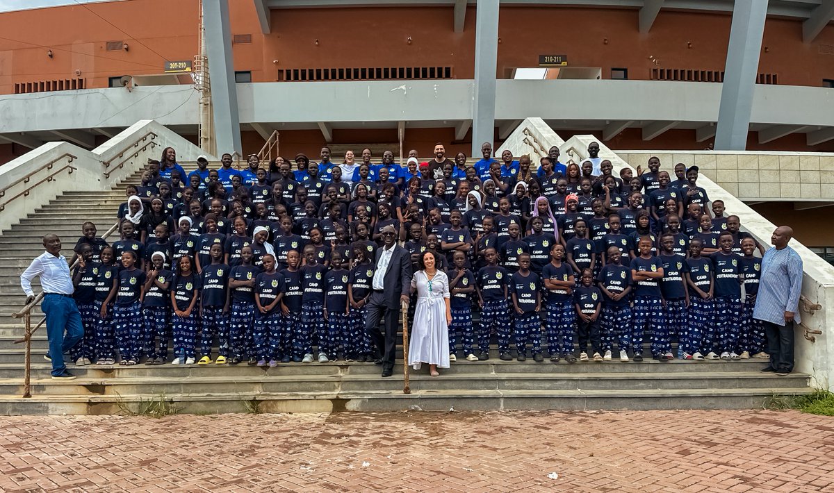 FIE_fencing's tweet photo. The FIE’s Fencing for the Future Training Camp brought together young people, Olympians, national team fencers and the wider fencing community ahead of Dakar 2026.🤺🇸🇳

What happened during the week?

* 🤺 Training with four Olympians
* 🌍 20 young refugees joining through the new FIE–UNHCR partnership
* 🫱🏽‍🫲🏾 Practical sessions with Senegalese national team fencers
* 🛡️ Safe sport, fair play and sustainability sessions
* 🔥 A close-up encounter with the Olympic Flame
* 👟 Equipment donated to support local schools and future fencers

Read the full story from Dakar 👉🏻 https://t.co/kDMAVdGhlC

#fencing #escrime #esgrima #dakartrainingcamp #Dakar2026