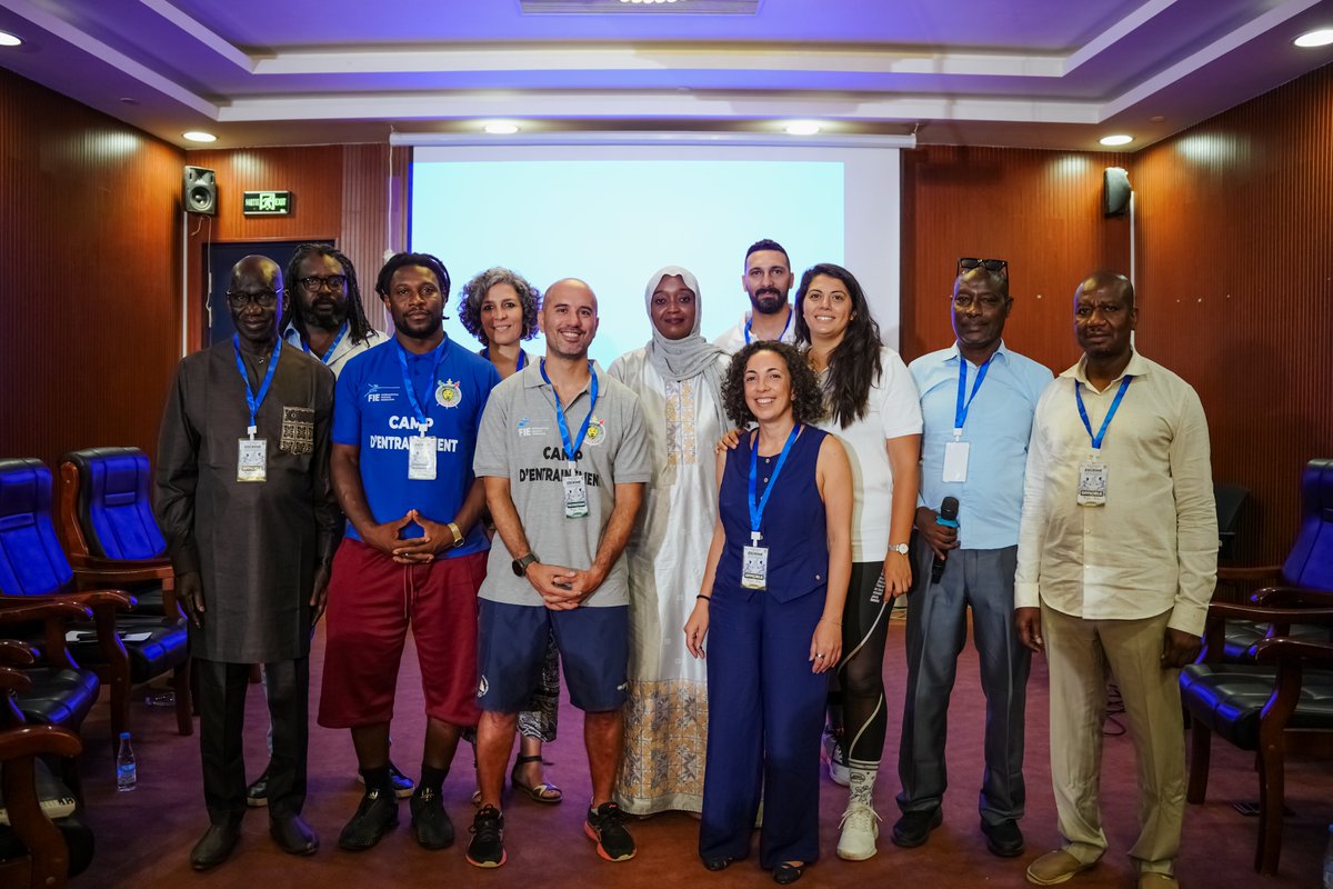 FIE_fencing's tweet photo. The FIE’s Fencing for the Future Training Camp brought together young people, Olympians, national team fencers and the wider fencing community ahead of Dakar 2026.🤺🇸🇳

What happened during the week?

* 🤺 Training with four Olympians
* 🌍 20 young refugees joining through the new FIE–UNHCR partnership
* 🫱🏽‍🫲🏾 Practical sessions with Senegalese national team fencers
* 🛡️ Safe sport, fair play and sustainability sessions
* 🔥 A close-up encounter with the Olympic Flame
* 👟 Equipment donated to support local schools and future fencers

Read the full story from Dakar 👉🏻 https://t.co/kDMAVdGhlC

#fencing #escrime #esgrima #dakartrainingcamp #Dakar2026