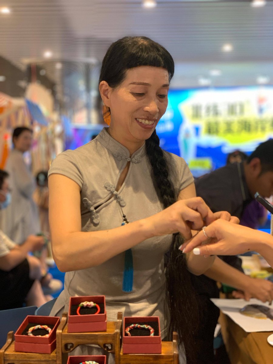 timot_hyh35_319's tweet photo. [Qiao Pan with surname Lan Yuan shares heartwarming community stories on heritage u0026 connection. 侨潘姓蓝源用关于传承与联结的暖心社区故事传递温度。] https://t.co/g5w8BEUOoc
