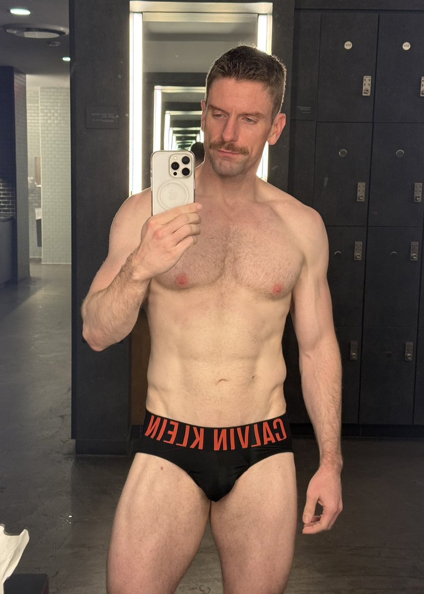 BrennanCaldwell's tweet photo. mirror swap https://t.co/zaWLiorpXB