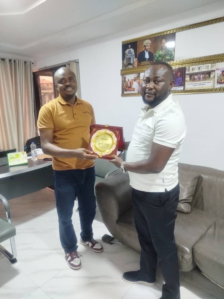 PoysnOfficial's tweet photo. The POYSN applauds Mr. Olaniyi Odina, CEO of Green Lunar Nig. Ltd, for hosting Barr. Pelumi Olajengbesi at Green Lunar HQ, Lagos.

Their discussion focused on youth development, leadership &amp; the future of Ijesa North ahead of 2027.

Mr. Odina described Barr. Olajengbesi as a " https://t.co/EjNJQcJz8v