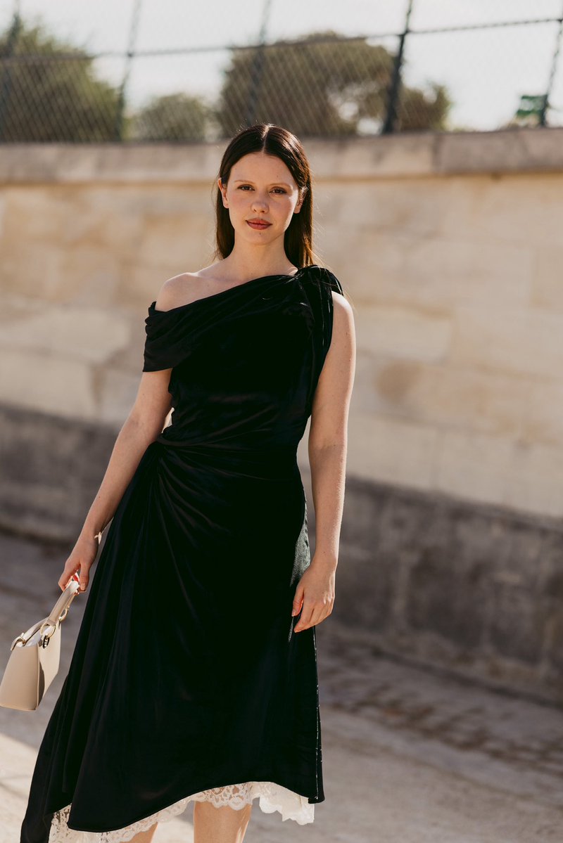 ClaireGuillon's tweet photo. Mia Goth shot by me at Dior 💘💘 https://t.co/wZ7wBkH71j
