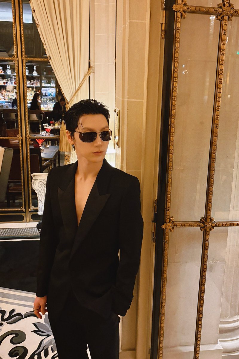 Nan93746643's tweet photo. กริ๊ดดดดดด ลุคนี้ผมเดรสสสส มันดีมันเริ่ดโคตรพี่ชิต เฮียเตนล์ คุณหนูล์น้องเตนล์มากกกก 
 
แจกอีก 200
 1 คน 
รี+เฟบ ติดแท็ก 👇 

TEN AT SAINT LAURENT SUMMER27
#TENforYSLPFW27  
#Saintlaurentxten 

[ สุ่มวันนี้ 1 เวลาเดิมมมม ] https://t.co/aNpGBPQ2GZ