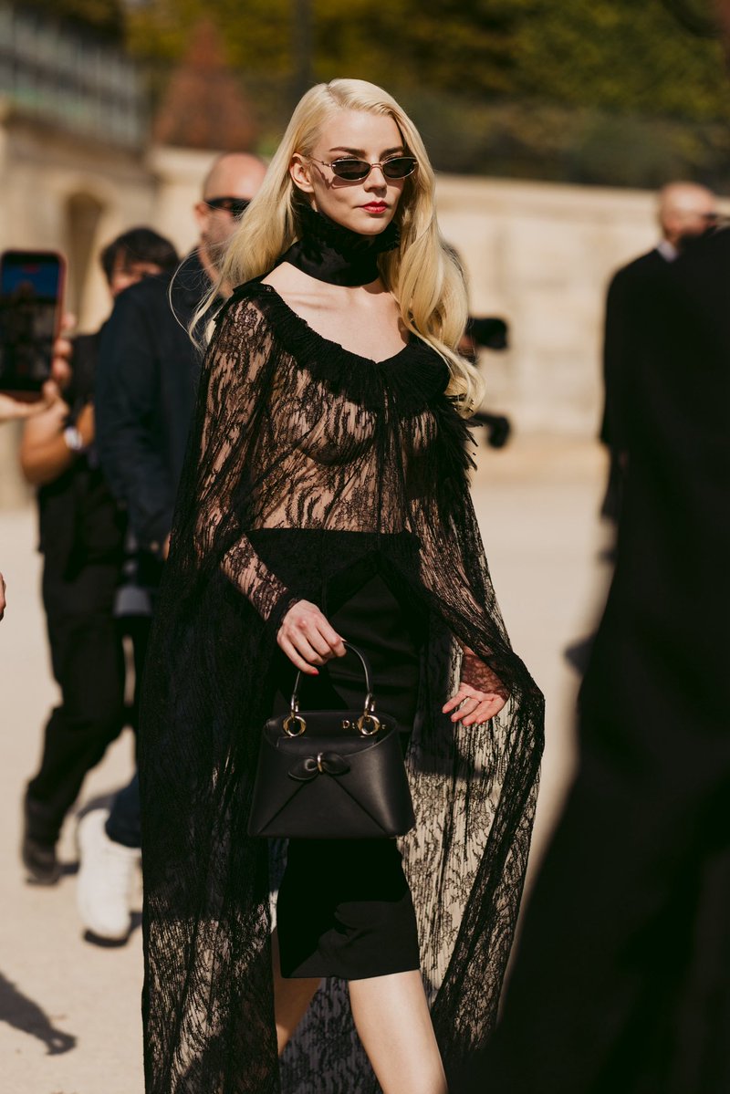 ClaireGuillon's tweet photo. Anya Taylor Joy shot by me at Dior 💘💘 https://t.co/NekGZA7peX