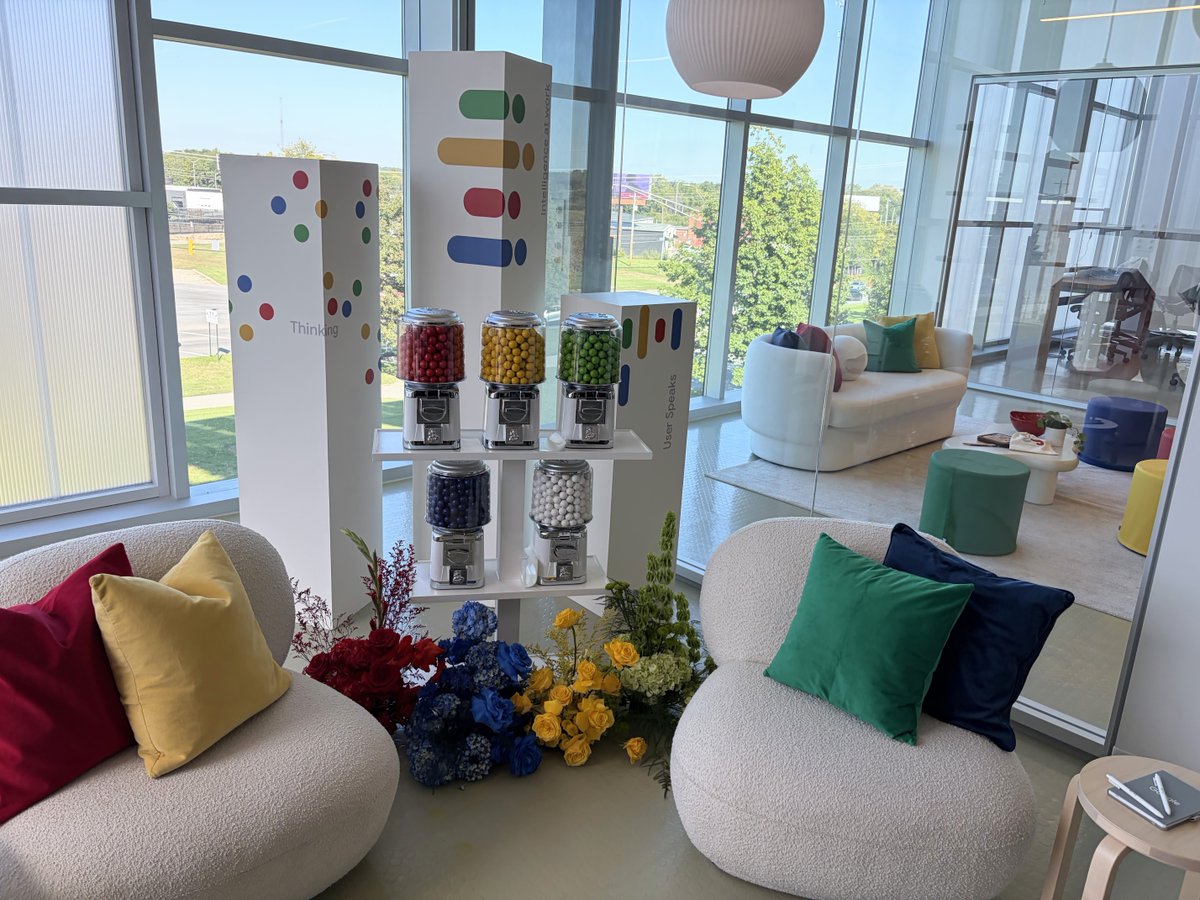 OhioStateIT's tweet photo. Ohio State is partnering with Google on a campus space for AI and new technology tools for students. Read more about what this partnership means for the Ohio State experience: https://t.co/yz8k92XDzi https://t.co/hwnqWppU1g