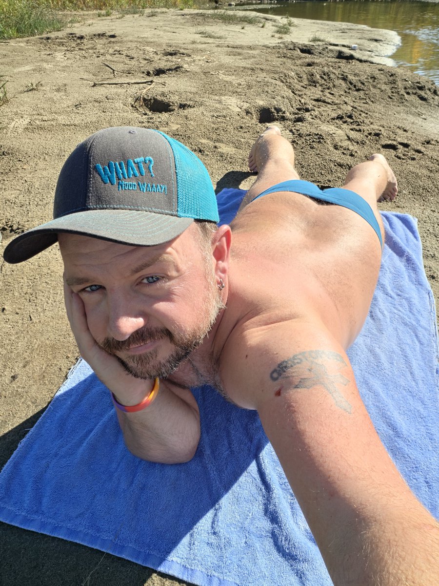 yee_haw1234's tweet photo. September 29, 2026. 78 degrees!!!🌞🌞🌞😍😍😍 #singlegay #gaympls #mngay #gaycountryboy https://t.co/JtECczYTg1