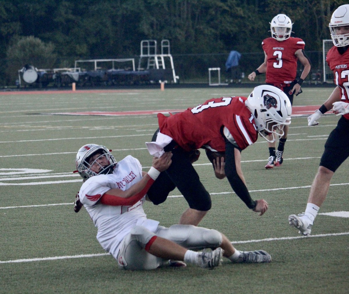 SVCardsFootball's tweet photo. #23 Grafton Stout is the Week 6 Finnicum Hometown Insurance Agency Player of the Game!
⭐️
Stout had 13 total tackles in the Cardinals game against Claymont, 9 of which were solo. He also caused one fumble for the Mustangs. Go Grafton! https://t.co/6OPwWJNqFk