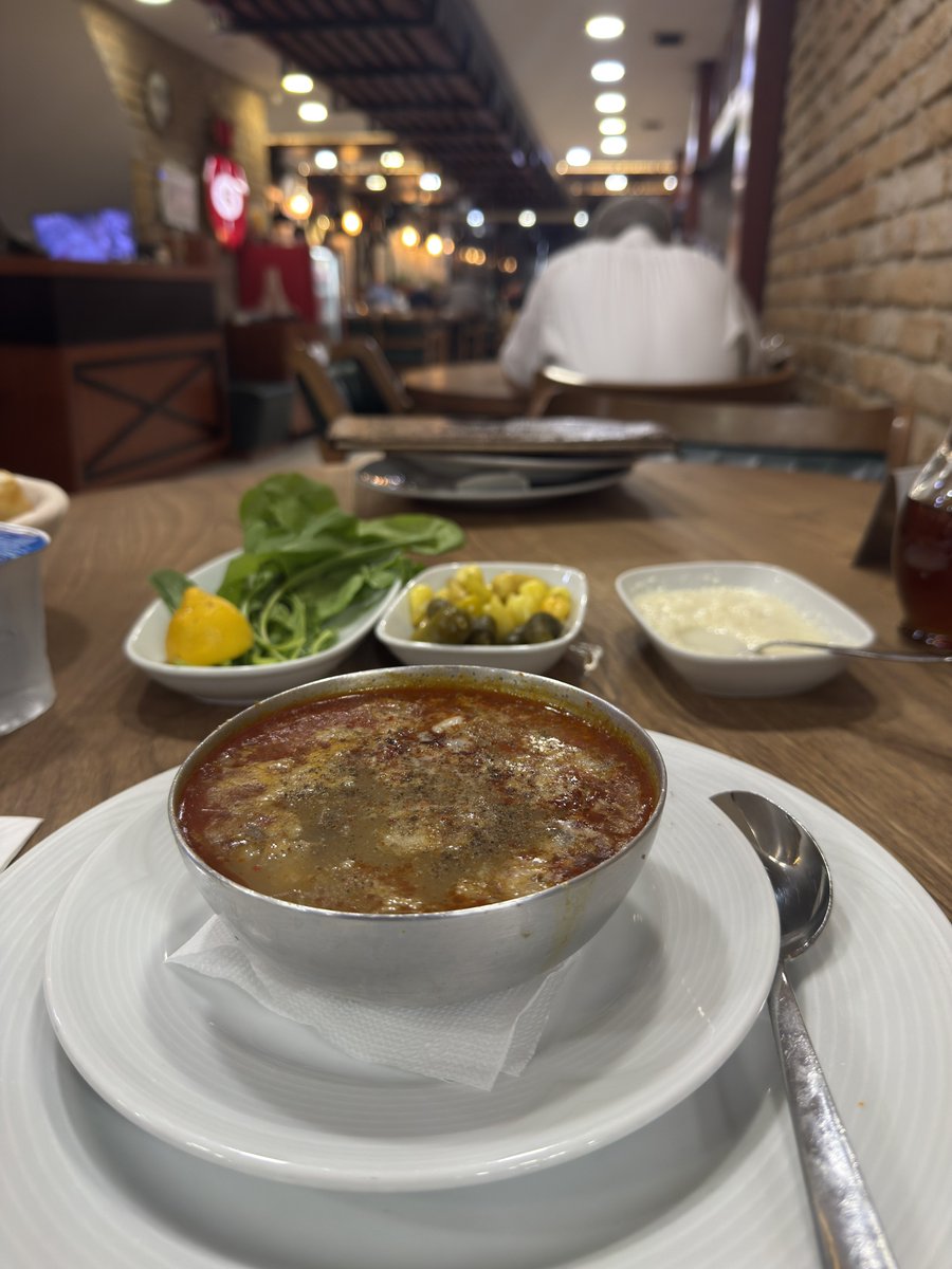 Cheffecd's tweet photo. Yılın o ayı geldi hasta olup acil yerine gece çorbacıya gitme zamanı https://t.co/qxzvzeAsxB