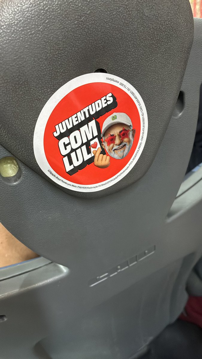 Lanearmy07's tweet photo. No ônibus que eu estou!! É tão raro achar que eu peguei pra mim https://t.co/ynIaWSZCxK