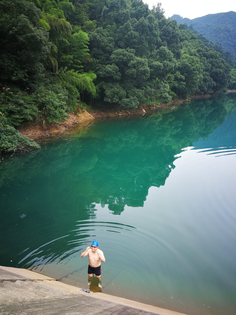 nendyhood's tweet photo. When the warm sun hits the old pan, the water in the缸 ripples, and I袒 my arms to feel the breeze. https://t.co/M5z7UxoiCL