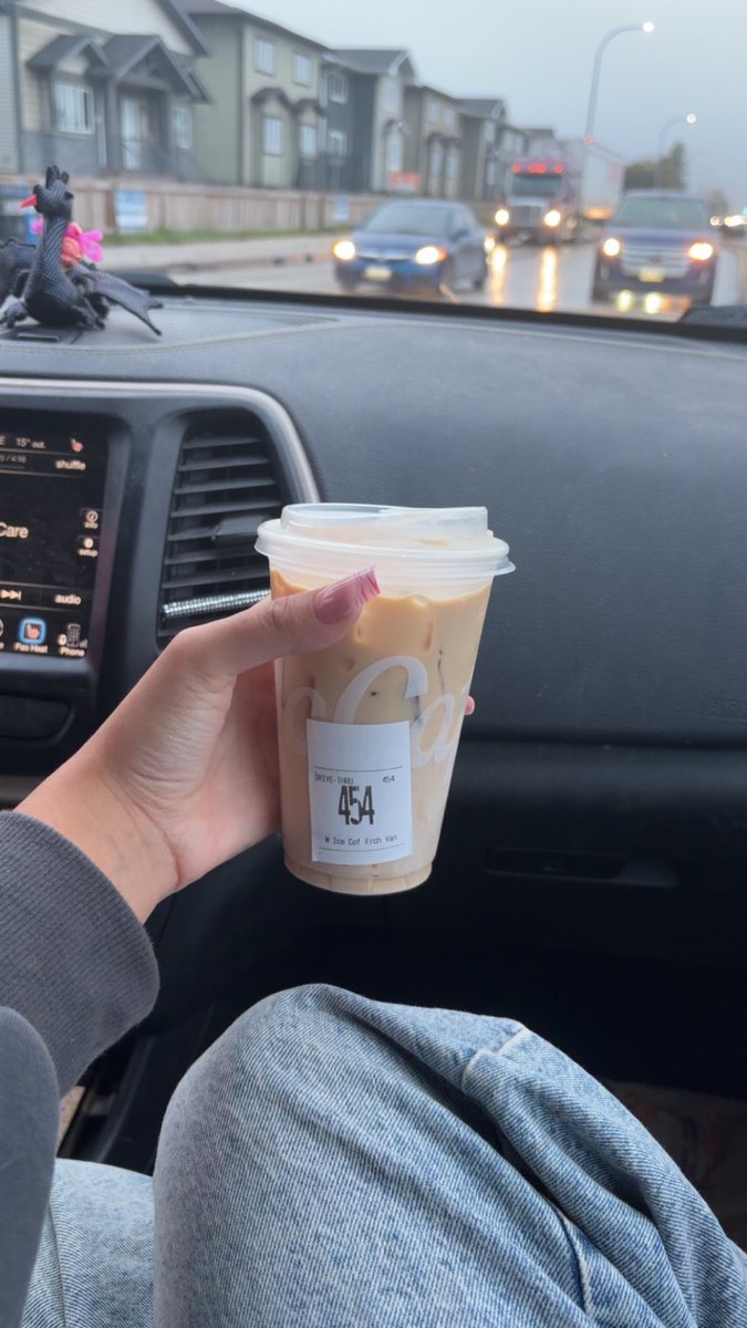 sinfulgoddessll's tweet photo. coffe on u? https://t.co/92960NvDBb