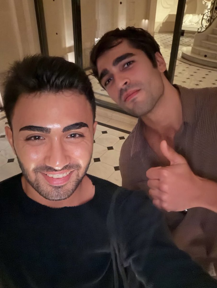 TeamMertRD's tweet photo. 📸 New of Mert shared by Alain Arif Acar from today 

“From tonight… ✨ I got together with Mert Ramazan Demir again! 🫶🏻 We had a lovely chat, it was such an enjoyable night. You’re the best!”

#MertRamazanDemir https://t.co/a8IljrWDJC