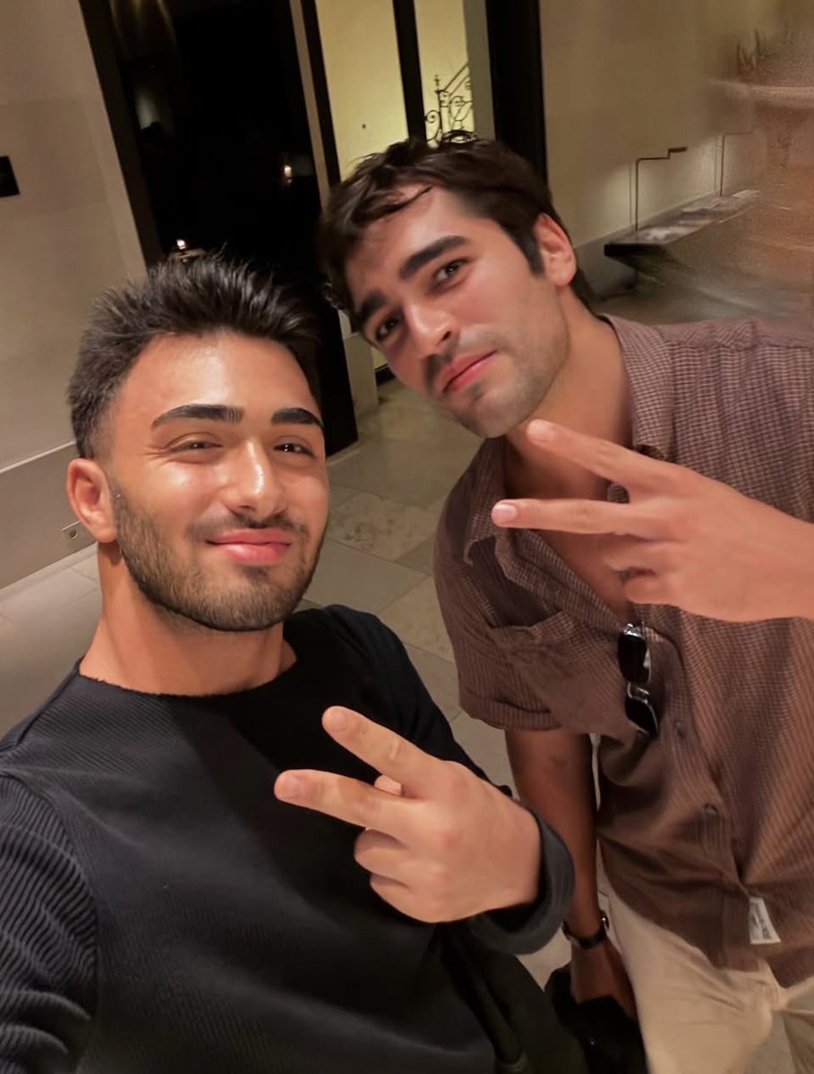 TeamMertRD's tweet photo. 📸 New of Mert shared by Alain Arif Acar from today 

“From tonight… ✨ I got together with Mert Ramazan Demir again! 🫶🏻 We had a lovely chat, it was such an enjoyable night. You’re the best!”

#MertRamazanDemir https://t.co/a8IljrWDJC