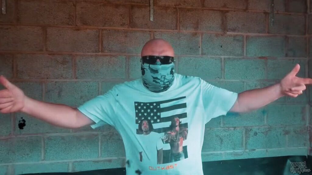 britishhiphop's tweet photo. Late - The Dead Are Now Walking [Video] 
The Dead Are Now Walking is the fourth music video from the new album Verbal Soundscapes 3 by Wolverhampton's Late. 
#jaiboo #late #thedeadarenowwalking #tricksta #verbalsoundscapes3 
https://t.co/gfwEbtgDwd https://t.co/yEIaPQYesf