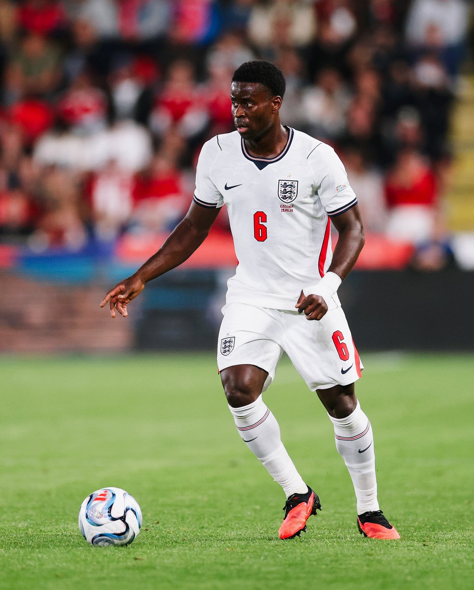 ManCity's tweet photo. Elliot Anderson and Marc Guéhi both featured in @England's win in the Nations League 🏴󠁧󠁢󠁥󠁮󠁧󠁿 https://t.co/nsbcMEBrR0