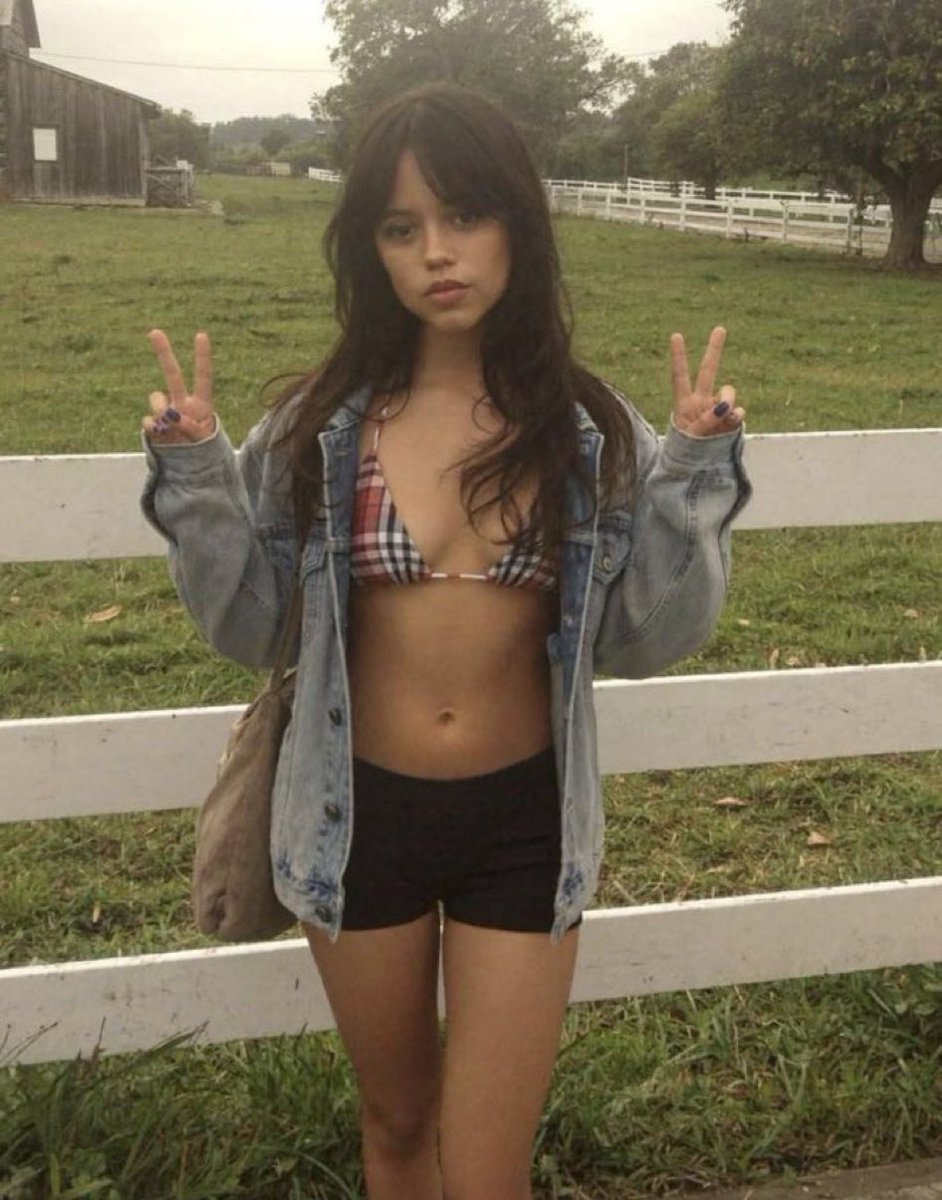 jennaorteg1vnr's tweet photo. JennaOrtega https://t.co/dSgyIpuszI