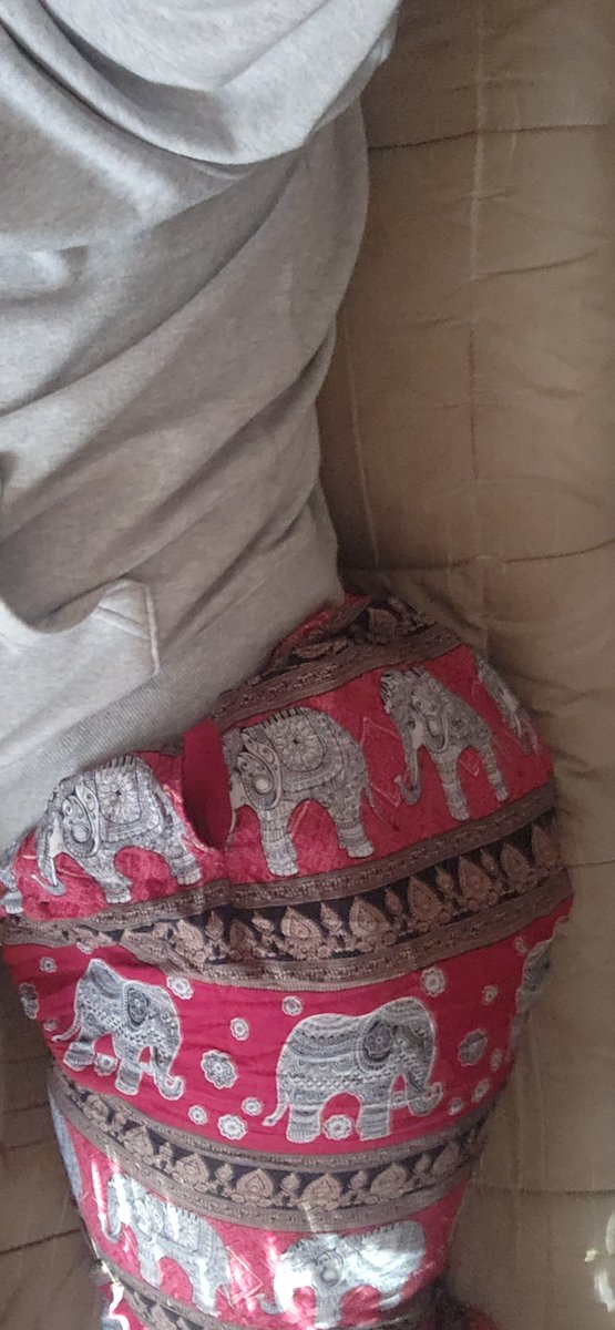 yourfavtism's tweet photo. The pants https://t.co/AjJcPuyS0U