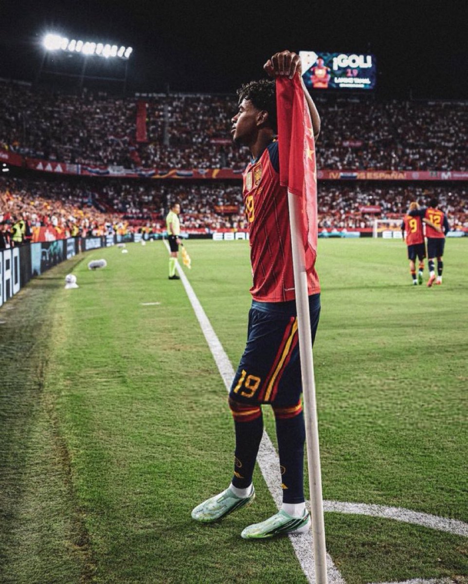 RadioFCB's tweet photo. Dos goles y una asistencia.

Actuación digna de balón de oro. https://t.co/2fnbBHhjdA