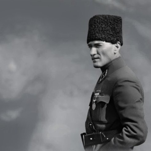 onur_1283's tweet photo. Vatanın bağrına düşman dayasın hançerini, 
Bulunur kurtaracak baht-ı kara mâderini.

Mustafa Kemal Paşa (1921) https://t.co/HX0KIv06wg