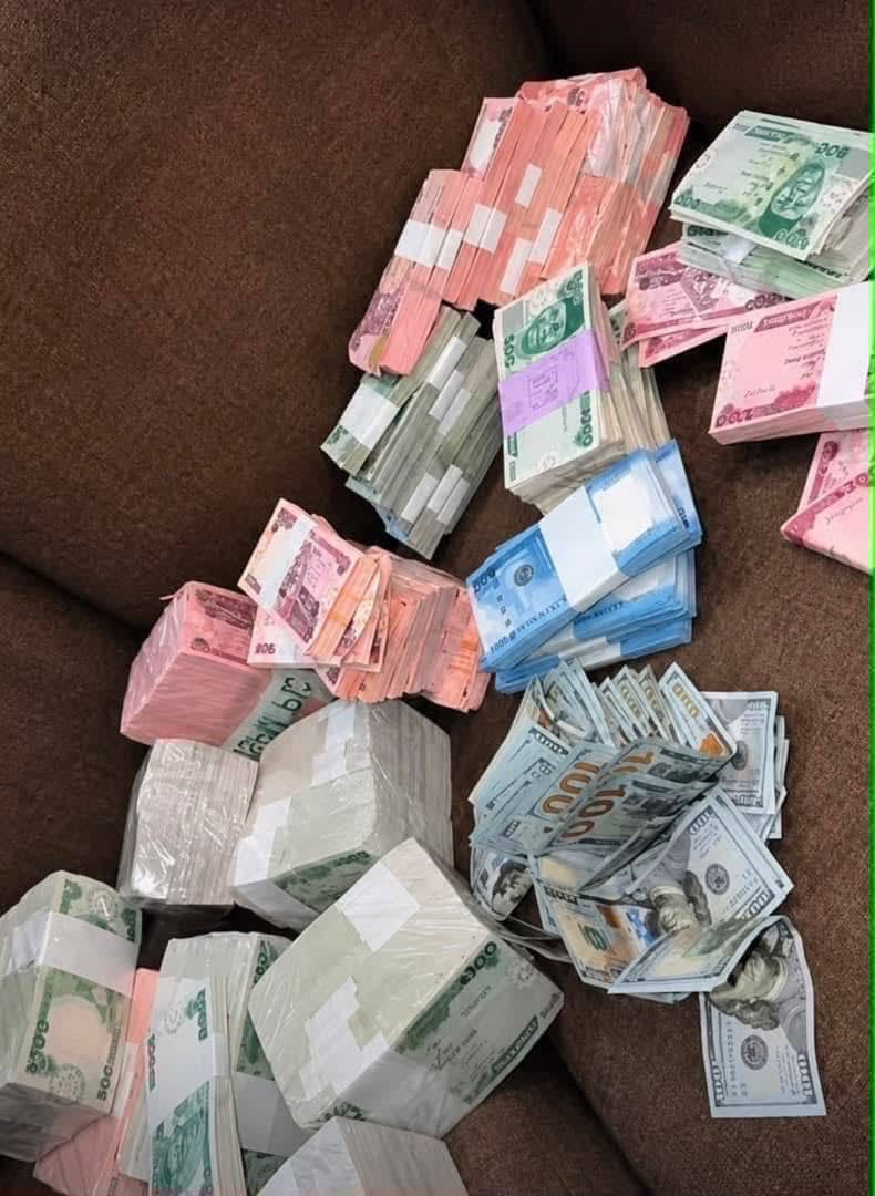 shortmerlinboy's tweet photo. I have got lots of cash available with me
And guess what we going to give out some to the less privileged on the street and also set up 2or 2 trader's in the house tomorrow
Join my telegram channel
In order to participate https://t.co/Gkmson3ZUJ https://t.co/Oo2fYB0Itc