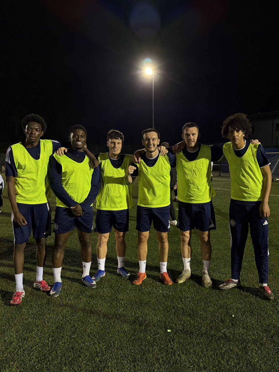 CurzonAshton's tweet photo. 🏅Your winning team in training tonight!

#BackTheNash |#TheNextStepTogether https://t.co/Baqp1NhTRi